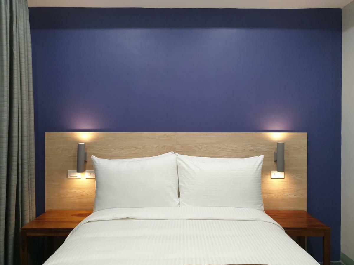 Leez Inn Makati Makati City Bagian luar foto
