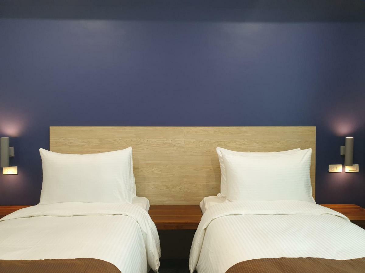 Leez Inn Makati Makati City Bagian luar foto