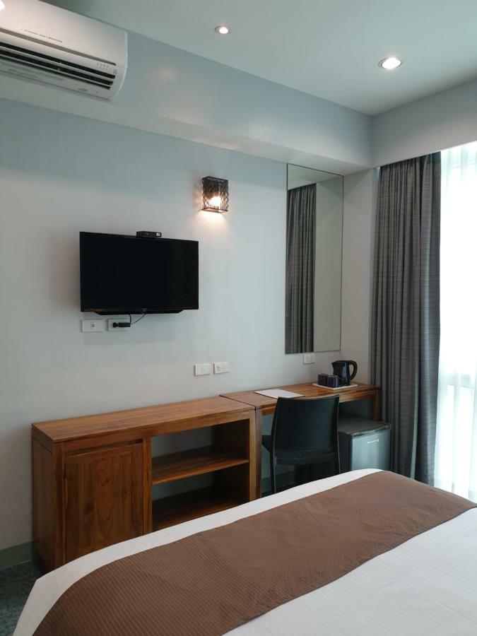 Leez Inn Makati Makati City Bagian luar foto
